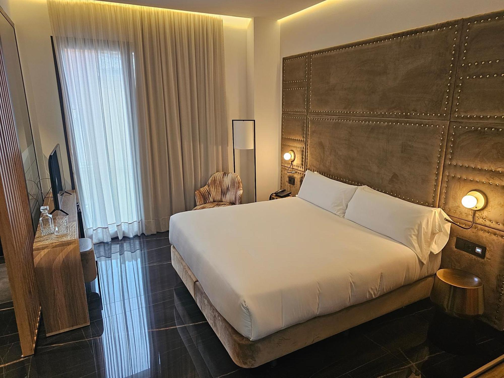 בדאחוז Hotel Las Tres Campanas מראה חיצוני תמונה