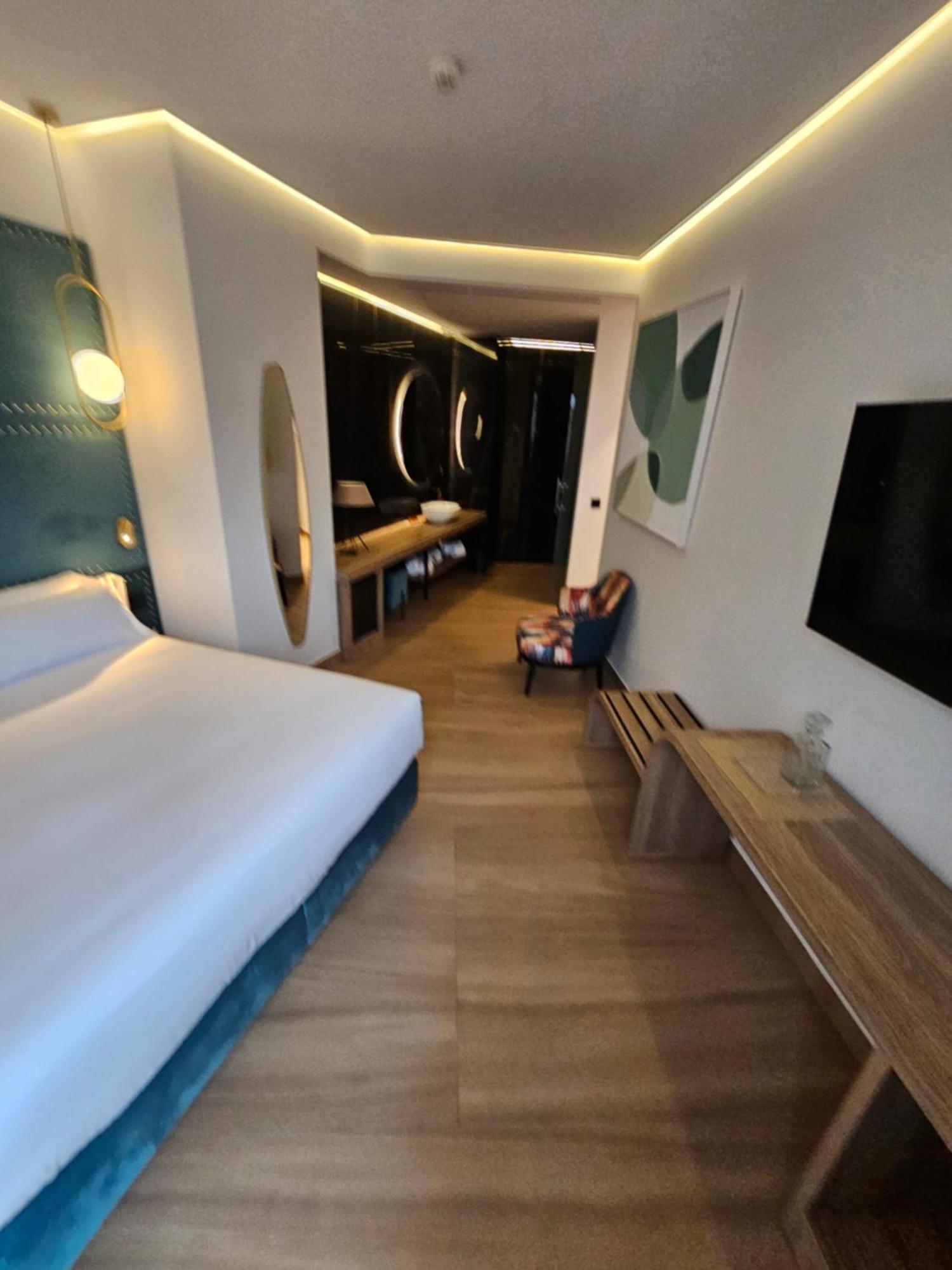 בדאחוז Hotel Las Tres Campanas מראה חיצוני תמונה