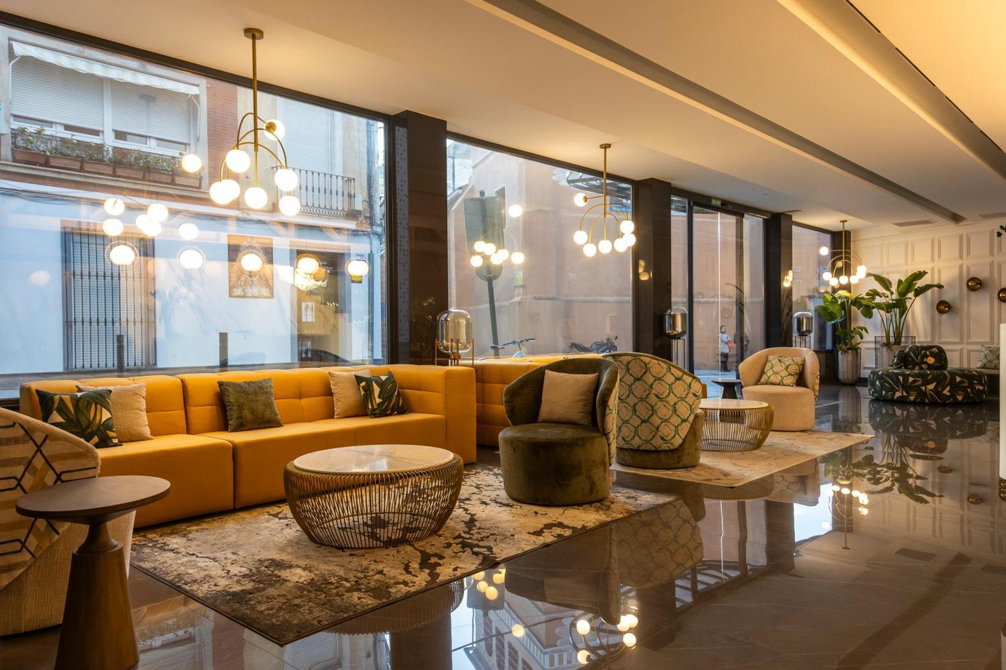 בדאחוז Hotel Las Tres Campanas מראה חיצוני תמונה