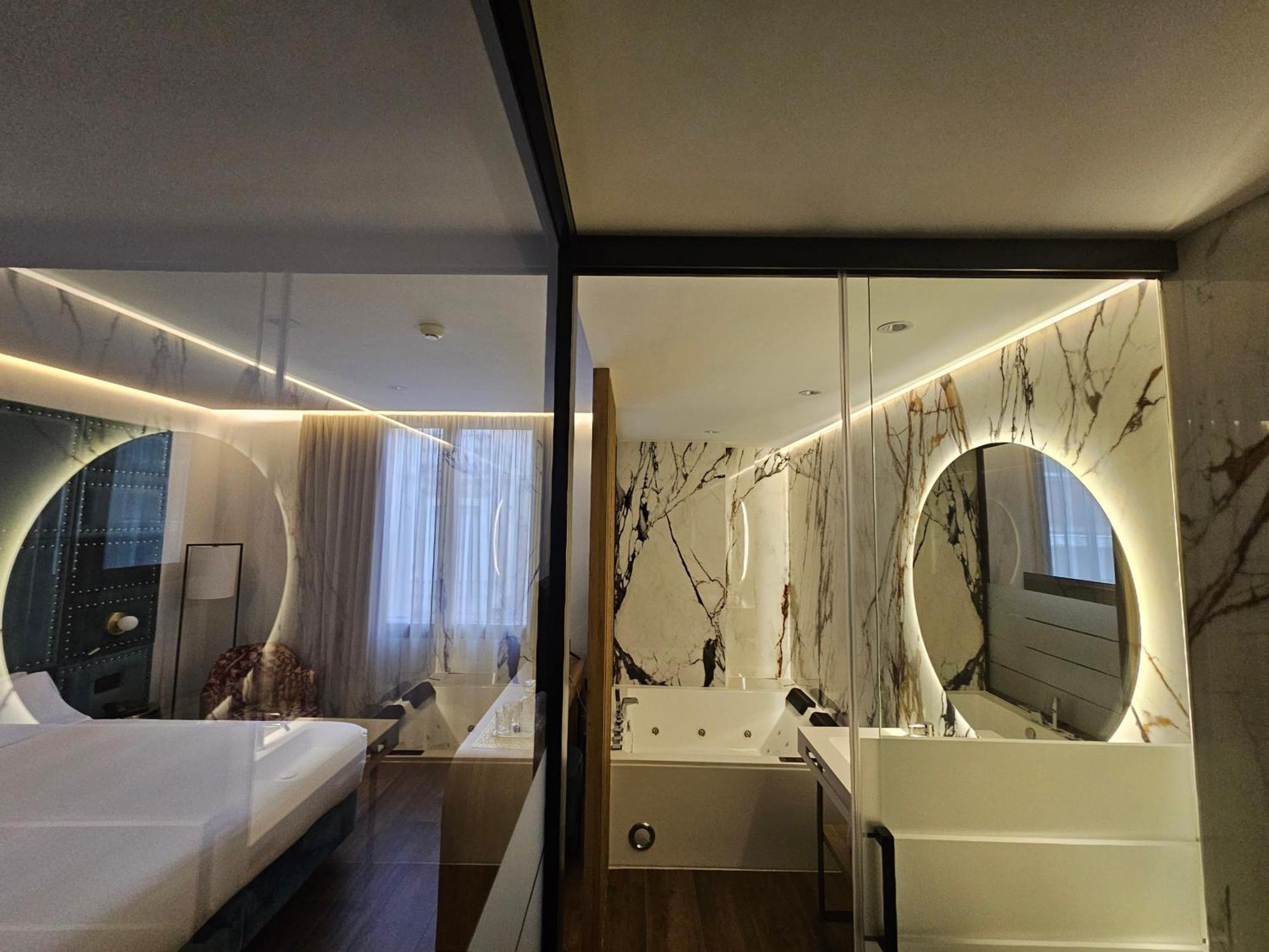 בדאחוז Hotel Las Tres Campanas מראה חיצוני תמונה